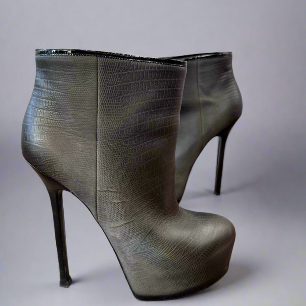 Yves Saint Laurent Booties